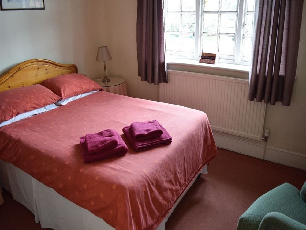 The Cranley Hotel Cranleigh Dış mekan fotoğraf